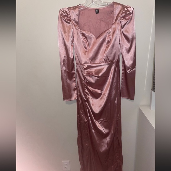 Dusty pink long satin dress - Picture 3 of 3